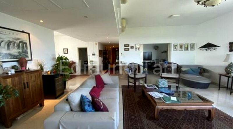 4 Bed Condo for Sale in  The Waterside - Image 1